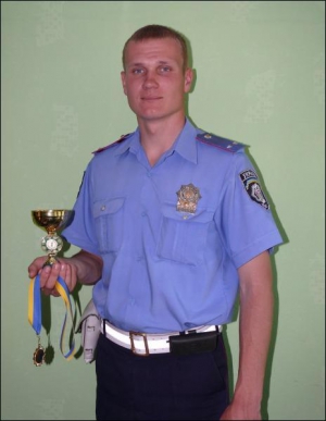 Лейтенант міліції Андрій Федоренко з Кобеляк удруге взяв участь у конкурсі. Торік він посів друге місце