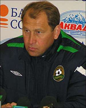 Павел Яковенко тренировал юниорскую сборную Украины, российские клубы ”Химки”, ”Кубань” и ”Ростов”. Последний год был безработным
