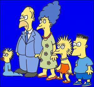 Родина Сімпсонів (зліва направо) — Меґґі, Гомер, Мардж, Ліса та Барт — із перших хвилинних міні-серій мультфільму, які протягом трьох сезонів показували в ”Шоу Трейсі Ульман”. Метт Ґрейнінґ, який вигадав серіал, дав героям  імена своїх справжніх родичів. 