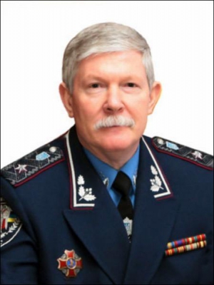 Николай Илличев работает в милиции 32 года, имеет знак отличия ”Крест Славы”