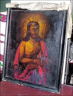 Икона, начавшая мироточить, написана в начале XVIII века, предполагают  в Уманском краеведческом музее