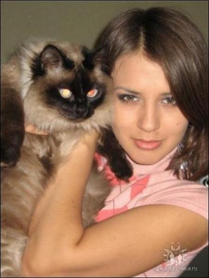 Катерина Веласкес з улюбленим котом