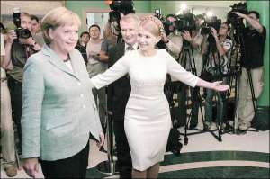 Встреча премьер-министра Украины Юлии Тимошенко и канцлера Германии Ангелы Меркель длилась полчаса