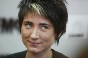 Журналисты спросили Земфиру, правда ли, что ее купил Абрамович. ”П...ц, как это комментировать?” — только и сказала певица