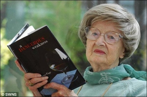 ”Я все життя хотіла бути письменницею і стаю нею лише тепер. У мене вже є ідеї для нового роману”, — каже 93-річна британка Лорна Пейдж