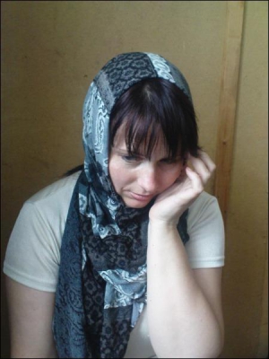 Беглянка из южно-осетинского города Цхинвали Кяра Дзарахоева неделю назад решила просить в Украине статуса беженцев для себя, дочери Мадини и сына Визана