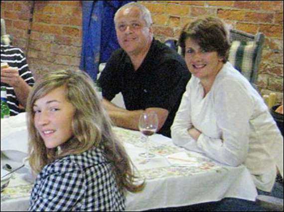 Кристофер Фостер с семьей, женой Джиллиан и дочерью Кристи