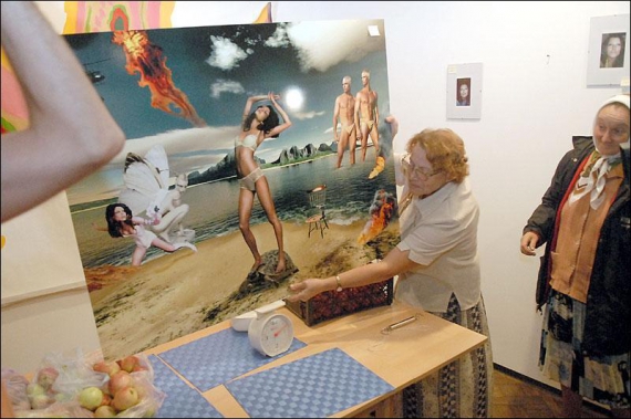 На розпродажі ”Мистецький секонд-хенд” картина одеського художника Вадима Бондаренка заважила 2 кілограми. У покупців забракло на неї коштів, тож полотно не продали