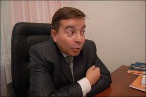 Народний депутат від блоку НУ-НС Тарас Стецьків каже, що ”Народна самооборона” увійде в БЮТ