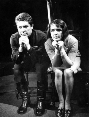Ада Роговцева и Альфред Шестопалов в спектакле ”Варшавская мелодия”, 1968 год