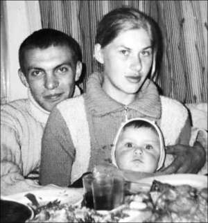 Сергей Паламарчук с женой Юлией и сыном Максимом. Супруги расстались после года семейной жизни