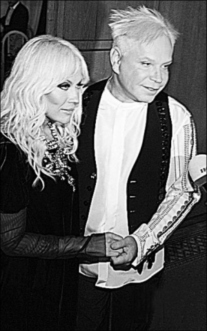 Борис Моїсеєв у вишиванці від Оксани Караванської співав із Таїсією Повалій на концерті в палаці ”Україна”