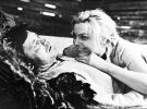 В фильме ”Никто не хотел умирать” (1966) партнером Артмане был актер Донатас Банионис