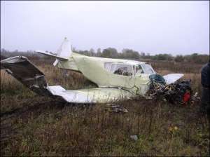 Самолет Як-18Т после аварии 17 октября 2008 года