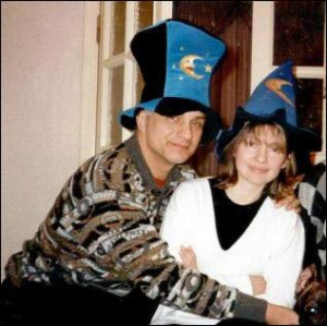 Юлія Тимошенко і її чоловік Олександр у 1990-х роках перед початком її політичної кар’єри. Під час державних публічних заходів прем’єр разом із ним ще не з’являлася