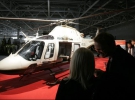На открытии Ярмарки демонстрировали новую модель пассажирского вертолета ”Аугуста”. Такого нет еще ни у одного миллионера ни в Европе, ни в США