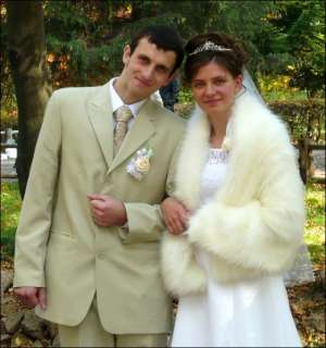 Серафима Попова і Артур Гуменюк зіграли весілля 18 жовтня у Ладижині