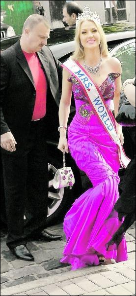 4 июля 2008 года. Наталия Шмаренкова (Камалия) стала победительницей конкурса ”Миссис мира-2008”. В шоу приняли участие конкурсантки из 40 стран