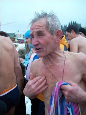 74-летний Петр Тимчук стал лучшим моржом Украины во второй раз