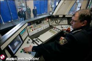 В вагонах метро украинского производства установлены видеокамеры. Изображения из салона видит машинист