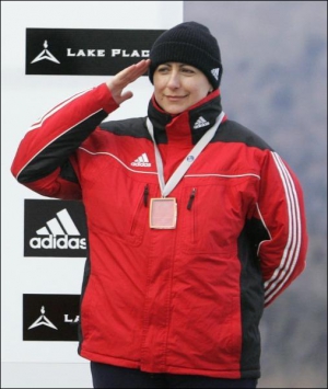 Наталя Якушенко несла український прапор на церемонії відкриття Олімпіади-2006 у Турині