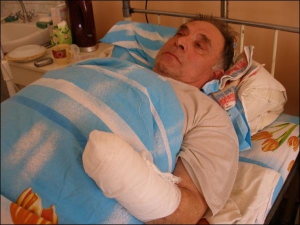 Мустафе  Хаирову ампутировали кисть, поврежденную милицейской гранатой