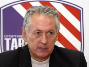 Михаил Фоменко работал главным тренером и ”Динамо”, и ”Металлиста”. Он говорит, что в очной дуэли команд сохранит нейтралитет, а повторный матч в Харькове посмотрит с трибуны стадиона