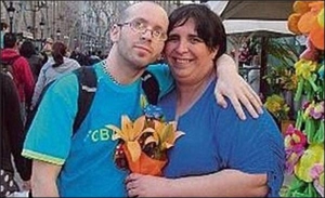 Рубен Ной Коронадо (слева) со своей партнершей Эсперанцой Руис. Рубен родился женщиной, два года тому назад сменил пол