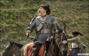 Під час зйомок фільму ”Тарас Бульба” актор Богдан Ступка їздив на конях для епізодів середнього плану.  В крупних планах актор знімався на 4-колісному мотоциклі