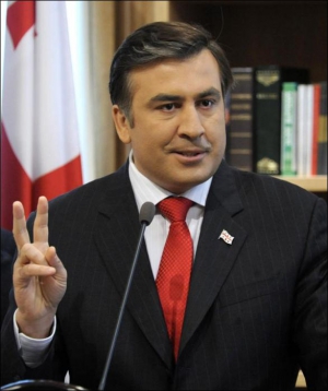 Михаил Саакашвили во время брифинга в Тбилиси в пятницу, 10 апреля 2009 года 