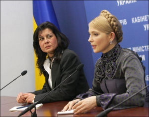 Глава миссии МВФ в Украине Джейла Пазарбазиоглу  и премьер Тимошенко на совместной пресс-конференции 14 апреля