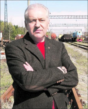 Бывший милиционер Александр Дубенко на железнодорожной станции, где работал 27, 28 и 29 апреля 1986 года