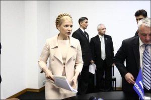 Премьер-министр Юлия Тимошенко перед совещанием с мэрами городов в столичном ”Укртелекоме”