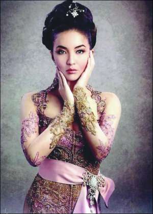 Манекенщица Манохара Оделия Пино в 16 лет попала в сотню самых красивых женщин Индонезии