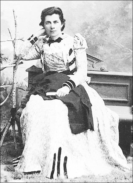 Ольга Косач, у дівоцтві Драгоманова, в українську літературу ввійшла під псевдонімом Олена Пчілка. Фото 1899 року