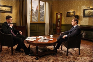 Для Медведева единственно возможный вариант развития событий - выравнивание отношений с Киевом