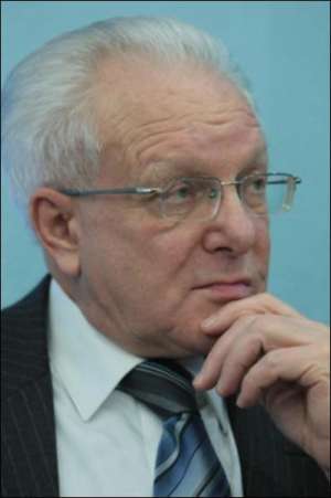 Владимир Василенко: ”Москва считает, что Украина должна быть в сфере ее интересов, а впоследствии стать частью России”