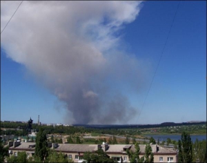 Облако дыма над Донецком, образовавшееся через 20-30 мин. после взрыва
