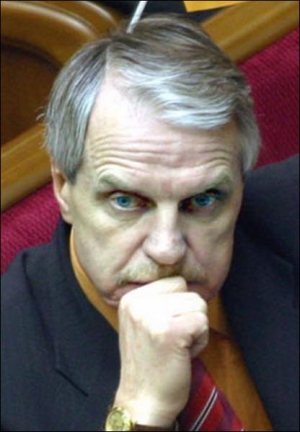 Колишні однопартійці Григорія Омельченка припускають, що той пішов від Юлії Тимошенко до Віктора Ющенка