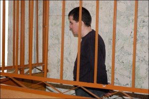 Олександр Войцович слухає вирок Рівненського апеляційного суду