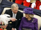 Сын Елизаветы ІІ принц Чарльз, 60 лет, с женой 62-летней Камиллой сопровождали кортеж индийского президента в открытой карете
