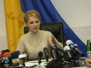 Премьер-министр Юлия Тимошенко распорядилась лишать лицензий аптеки, которые спекулируют на лекарствах