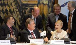 Саакашли, Ющенко и Тимошенко.Октябрь в 2007 г. Лиссабон 