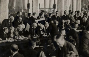 Подписание Версальского договора, завершившего Первую мировую войну