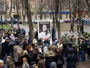 Сбор в центре Одессы людей, которые образуют общественную организацию имени Василия Карпенко. Они будут требовать справедливых судебных решений для виновников резонансных дорожно-транспортных происшествий