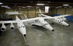 Первый в мире космический лайнер для туристов ”Спей Шип Ту” поднимется на высоту 140 километров. Стоимость билетов — от 200 тысяч долларов