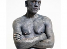 Больше всего татуировок на теле сделал себе циркач Лаки Дайамонд Рич из Австралии. Его тело разрисовывали более 1,000 часов около сотни тату-художников.