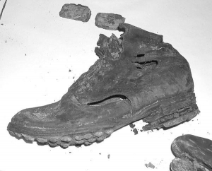 Викопаний слідопитами у місті Городище на Черкащині черевик німецького вояка часів Другої світової війни