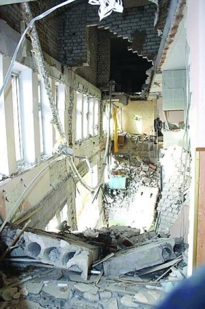 В понедельник утром в реанимации луганской больницы взорвался баллон с кислородом. Разрушены три этажа