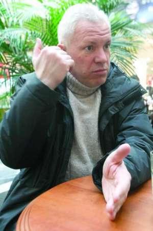 Глава Полтавской облгосадминистрации Валерий Асадчев считает, что результаты первого тура президентских выборов свидетельствуют о деградации общества